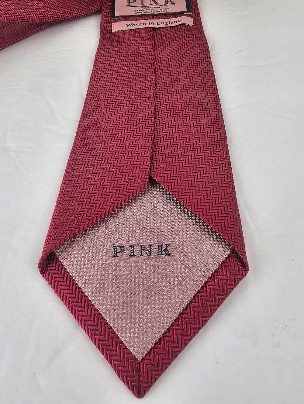 Thomas Pink Jermyn Street London England Silk Tie Magenta Pink Luxury Workwear